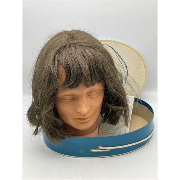Vintage Dutch Boy Wig in Original Box Hong Kong Dynel 50D Photo Prop Advertising - Picture 5 of 12
